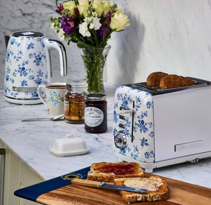 Laura Ashley 2 Slice Toaster China Rose image number 1